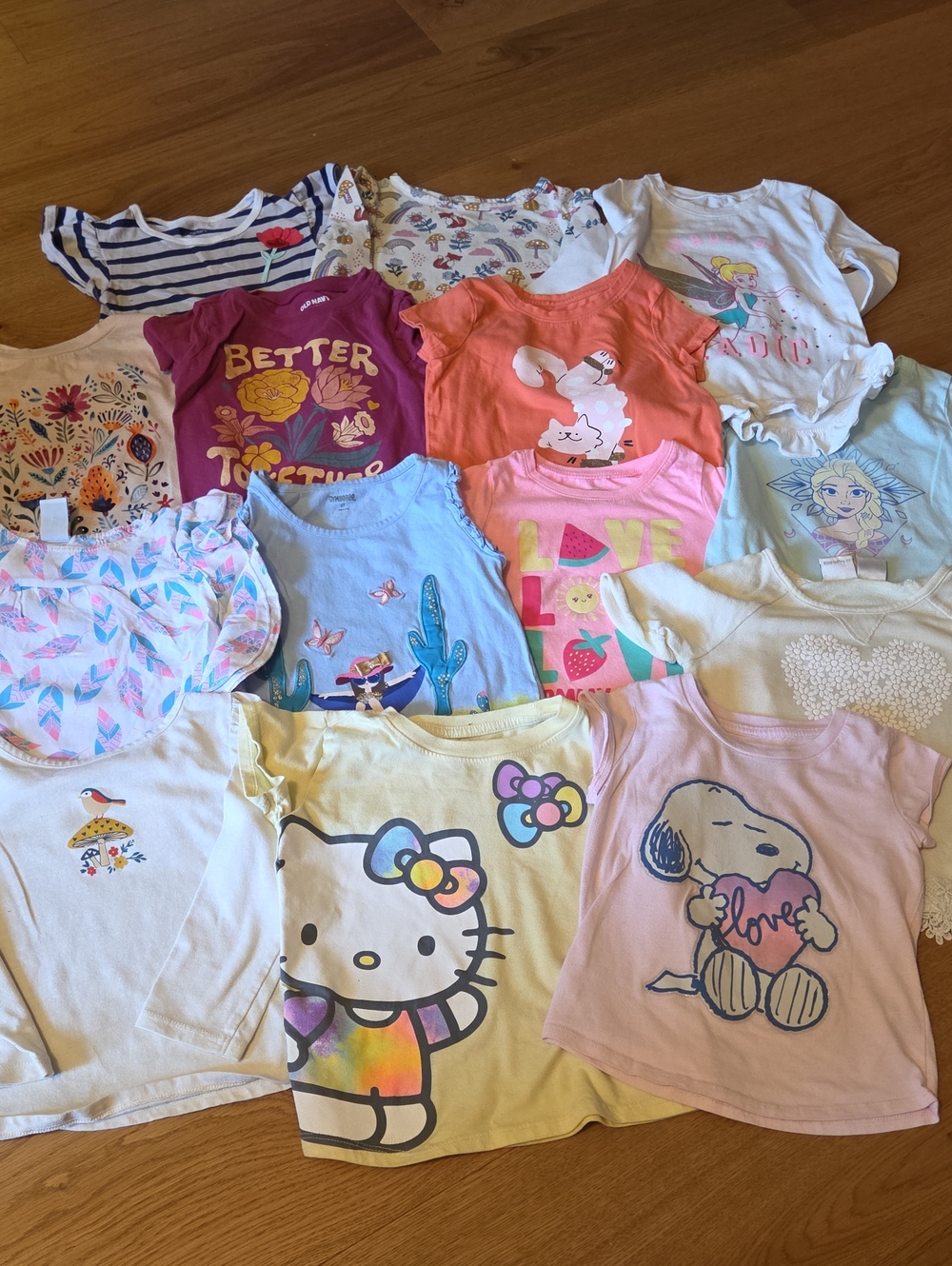 LOT Of Girl's Clothes